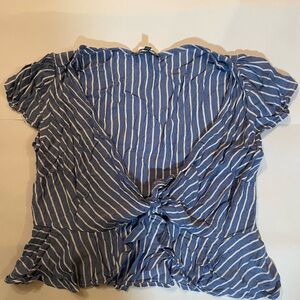 🦋🦋 knotted blouse